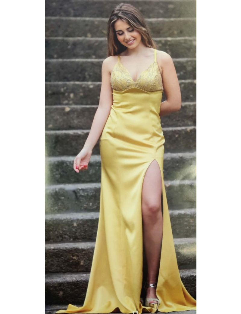 Vestido Longo Costa Aberta Cauda