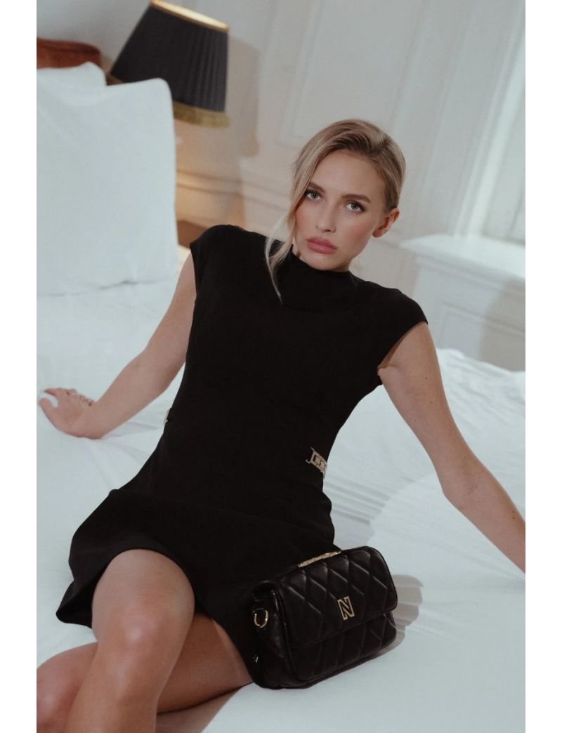 Vestido curto ajustado