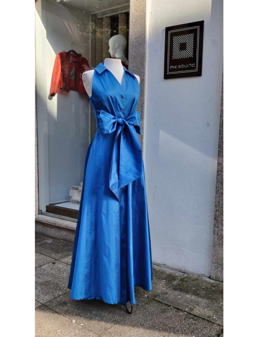 Vestido Cavado com Gola
