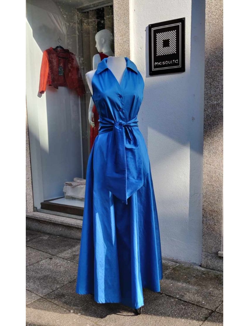 Vestido Cavado com Gola