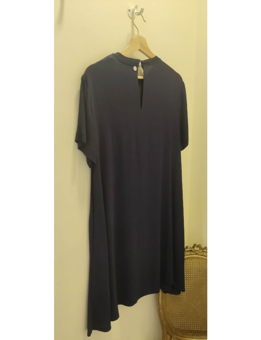 Vestido curto fluído