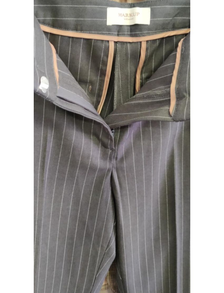 Calças Cigarrete Risca Giz