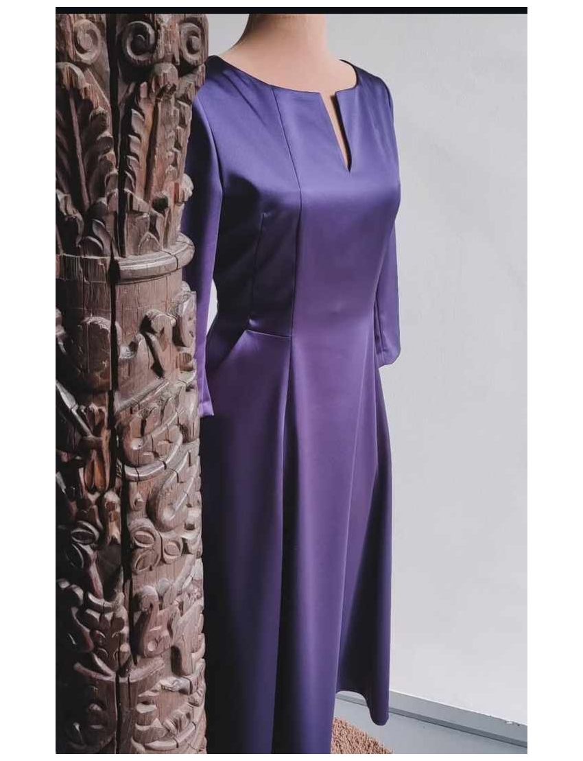 Vestido Midi Acetinado