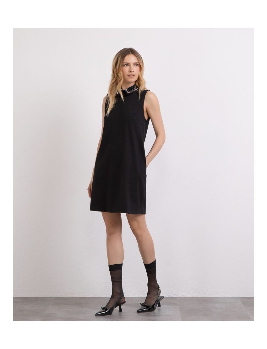 Vestido Preto Curto Brilhantes