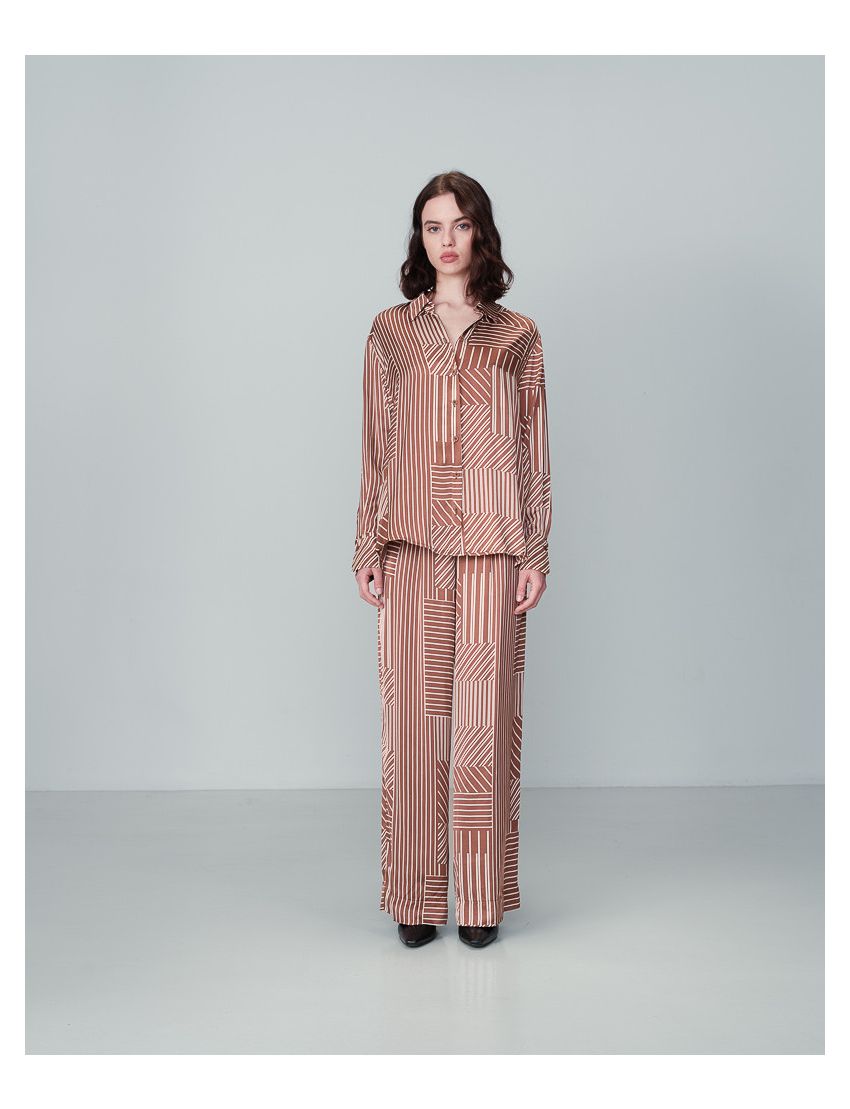 Camisa cetim castanho estampada