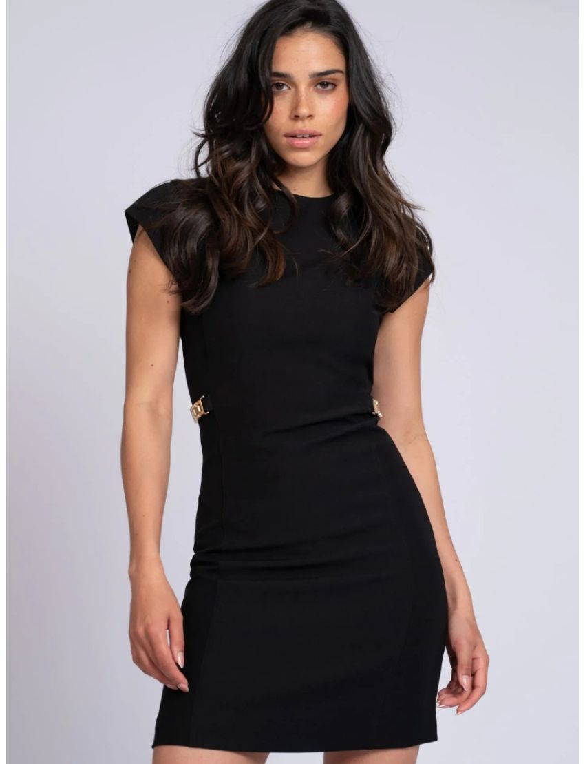 Vestido curto ajustado