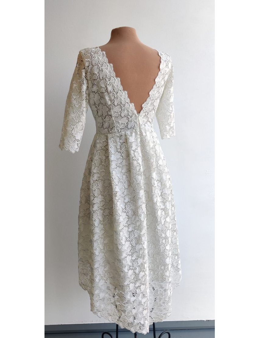 Vestido Curto Cauda Renda Suiça