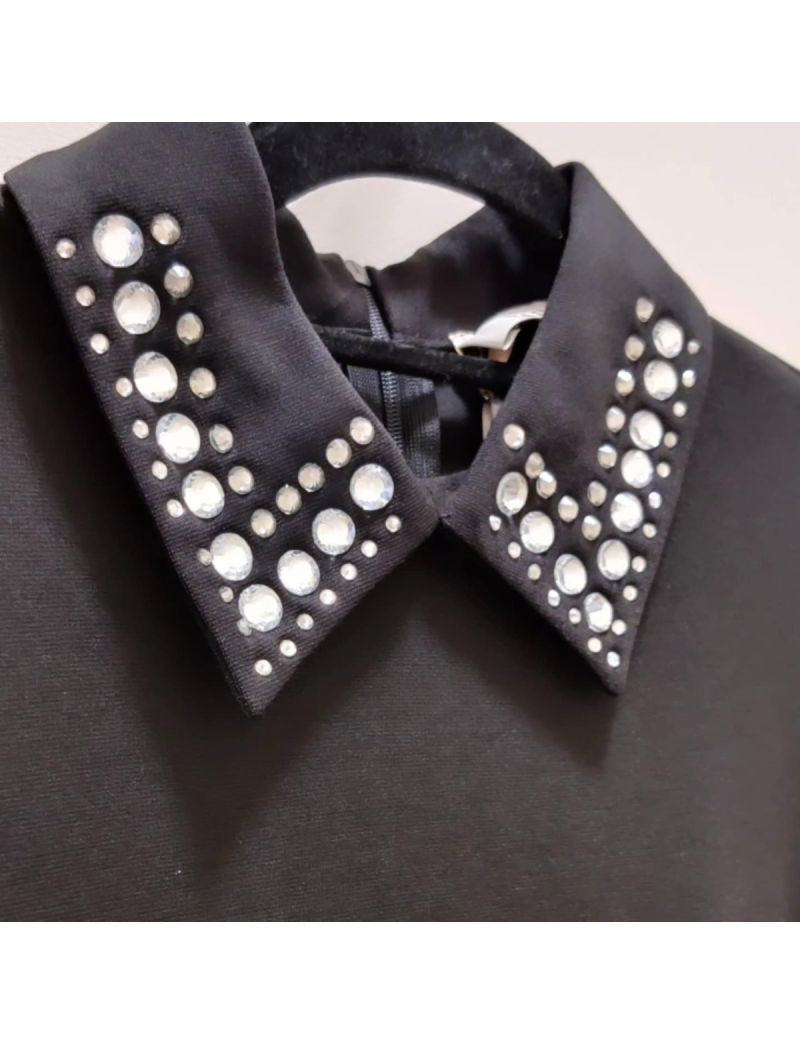 Vestido Preto Curto Brilhantes