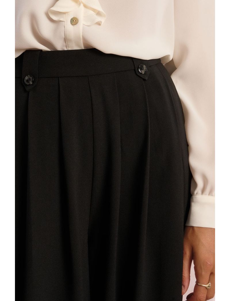 Calças Flare Pregas Crepe